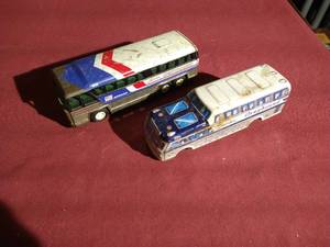 lot 364 image: (2) Vintage Tin Greyhound Buses