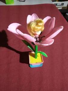 lot 387 image: Vintage 1968 Pixie Petal People Doll