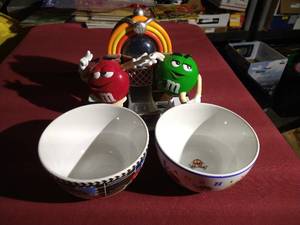 lot 422 image: M&Ms Lot - Candy Dispenser & Collectible Bowls