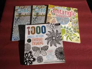 lot 424 image: Zentangle & Doodle Books