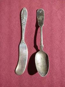 lot 439 image: (2) Sterling Silver Pieces