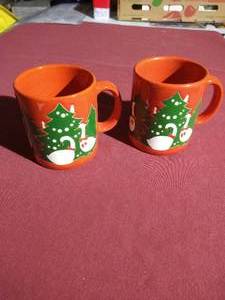 lot 459 image: (2) Vintage Waechtersbach Christmas Mugs