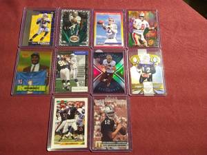 lot 471 image: (10) Older Quarterback Cards - Marino, Young, Kelly, Etc