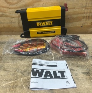 lot 44 image: DeWalt 1000W Power Inverter