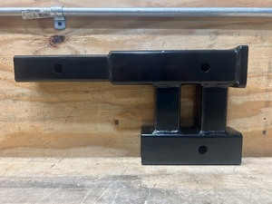 lot 51 image: Ultra-Tow Dual Hitch Reciever 4000-lb Capacity