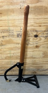 lot 102 image: Cant Hook Preavy Wooden Handle Steel frame 36 .