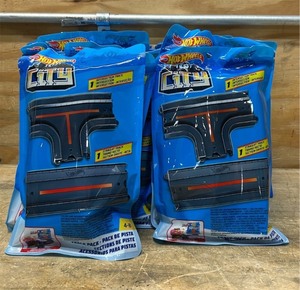 lot 123 image: HotWheels City Intersection lot of 18