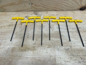 lot 124 image: Bondhus Hex T Handle (lot of 8)