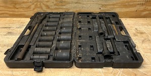 lot 209 image: KLUTCH 21 Pc Impact Socket