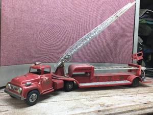 lot 120 image: 1950s Tonka TFD Fire Truck
