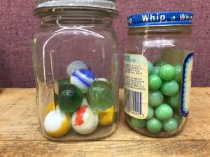 lot 122 image: Vintage Marbles - Green - Shooters