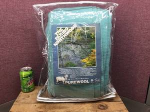 lot 125 image: Vintage The Faribo Northwood - Twin Sz - Pure Wool Blanket