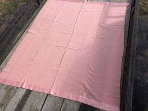 lot 132 image: Vintage Springfield - All Wool Blanket