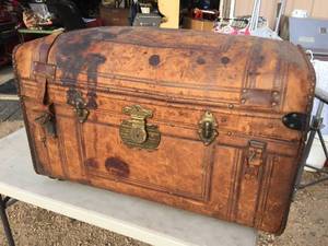 lot 135 image: Fabulous Antique 1880s Leather Clad Trunk - Wow