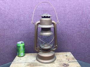 lot 146 image: Vintage Embury No. 60 Supreme - Kerosene Lantern