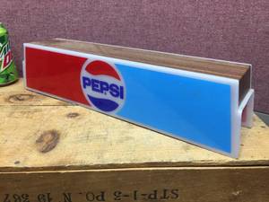 lot 149 image: Acrylic Pepsi - Soda Fountain Topper - 16