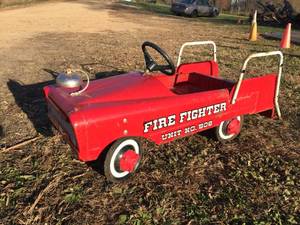 lot 158 image: Vintage 1960s AMF Fire Fighter Unit No. 508 - FiretruckPedal Car