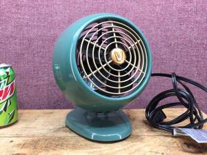 lot 167 image: Small Vornado Electric Fan - Nice