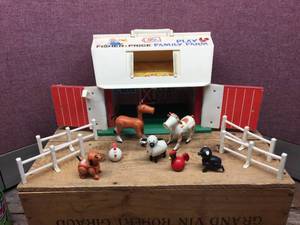 lot 211 image: Vintage Fisher Price Play Farm