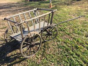 lot 218 image: Primitive Goat Cart - Wow