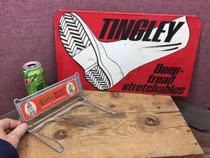 lot 234 image: Vintage Metal ShoeBoat Advertisers - Vans & Tingley