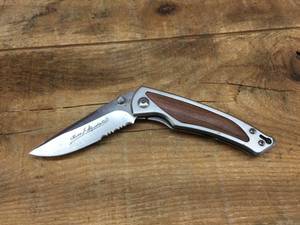 lot 242 image: Oliver F. Winchester - Signature Lock Blade Knife