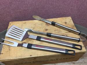 lot 273 image: Brinkman Stainless Steel Grill Set - Nice