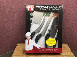lot 297 image: Miracle Blade III 11 Pc Knife Set