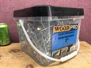 lot 307 image: Wood Pro 2 Roofing Nails 30 Lb