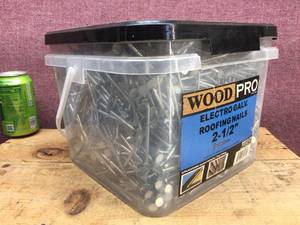 lot 308 image: Wood Pro 2 12 Roofing Nails 30 Lb