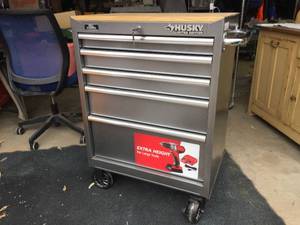 lot 313 image: Husky - Limited Edition - 5 Drawer RollingLocking Tool Cabinet