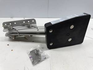 lot 20 image: PANTHER 2-STROKE BRACKET
