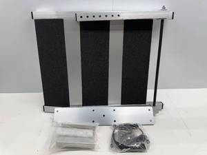 lot 189 image: EXTREME MAX DOG LADDER  RAMP