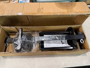 lot 198 image: EXTREME MAX MOTORCYCLE CHOCK  STAND