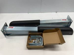 lot 269 image: EXTREME MAX PONTOON GUIDE-ONS