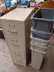 lot 21 image: 4-Drawer Metal Filing Cabinet and Set of 5 Storage Bins