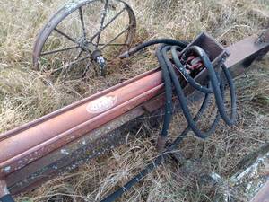 lot 26 image: Used Wood Splitter Hydraulic Cylinder with Hoses