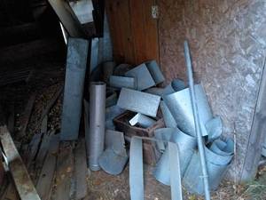 lot 40 image: Collection of Galvanized Sheet Metal and Ductwork Pieces