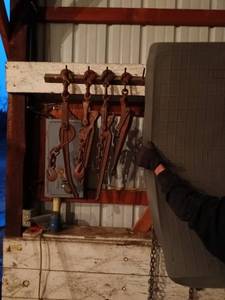 lot 49 image: Group of 4 Heavy Duty Chain Binders Lever Type