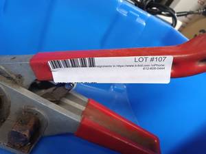 lot 107 image: Heavy Duty Metal Strapping Tensioner Tool with Red Handle