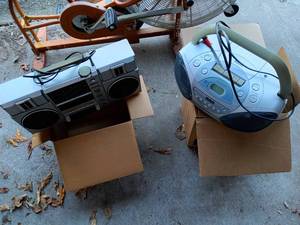 lot 144 image: Pair of Vintage Sanyo and RCA Portable Stereos