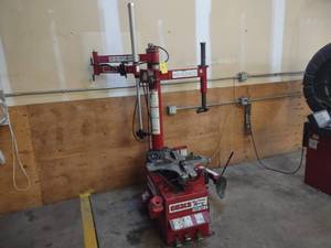 lot 6 image: Coats X-Series Rim Clamp Tire Chang...