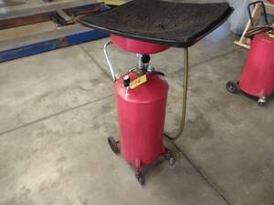 lot 18 image: Oil Drain Cart with Air Evacuator...