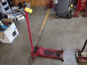 lot 28 image: Floor Jack...