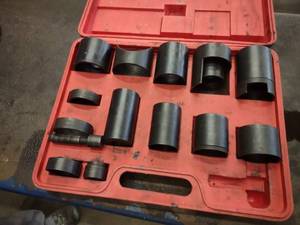 lot 61 image: ATD 8697 Bearing Removal Tool...