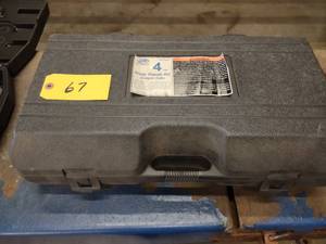 lot 67 image: ATD 4 Ton Porta-Power Set...