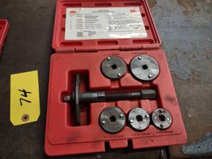 lot 74 image: Mac Caliper Tool...