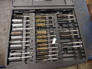 lot 83 image: Mac Bore Brush Set...