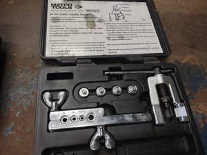 lot 90 image: Matco Metric Bubble Flaring Tool Se...