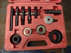 lot 92 image: U.S. General Pulley Tool...